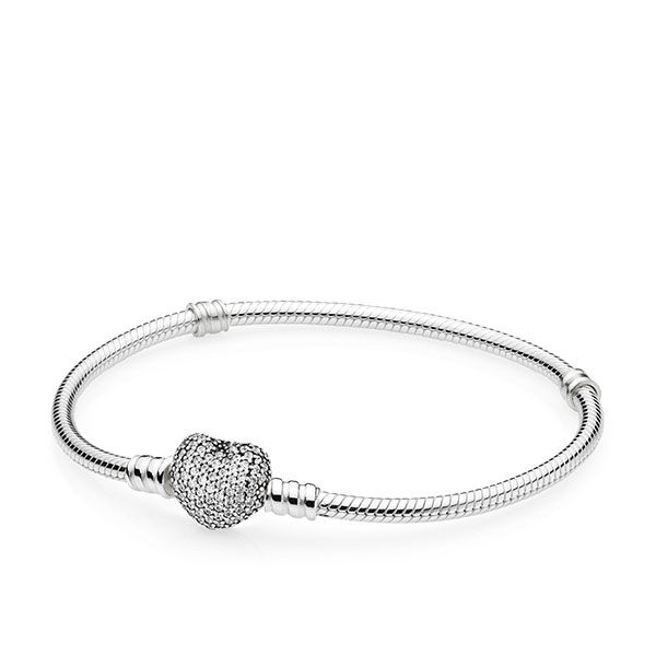 Pandora moments pavé heart deals clasp snake chain bracelet